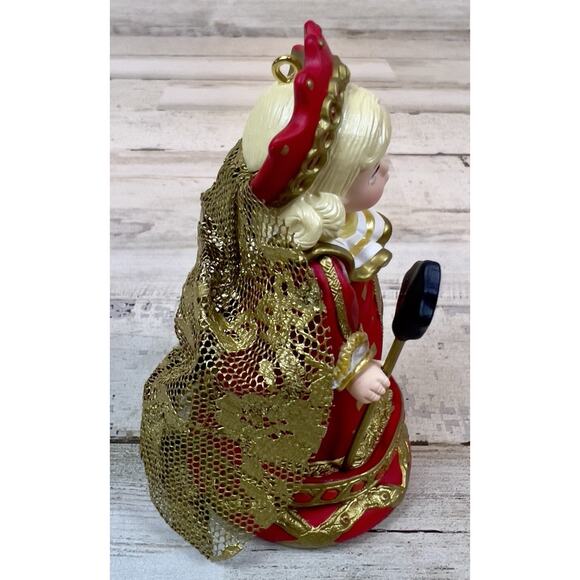 Hallmark 1999 Red Queen Ornament Madame Alexander Series 4 Alice in Wonderland - Picture 5 of 11